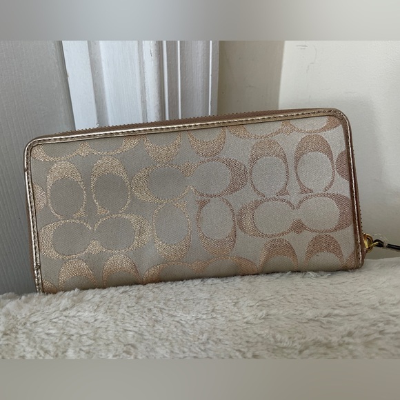 Coach Metallic jacquard Print wallet EUC - Picture 12 of 12